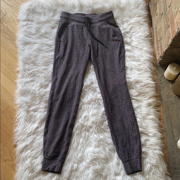 Lululemon joggers - Picture 1 of 5